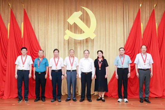 图片4.jpg 图片4.jpg