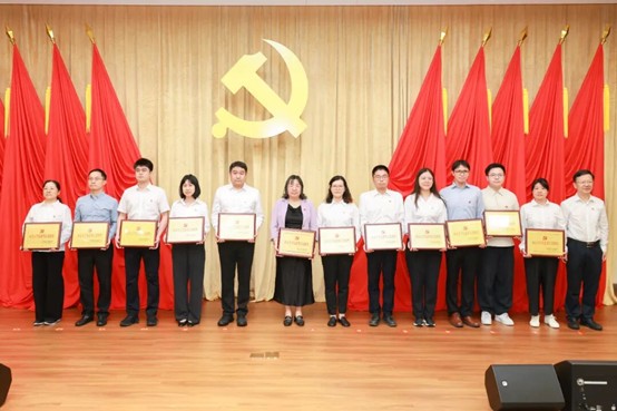 图片11.jpg 图片11.jpg