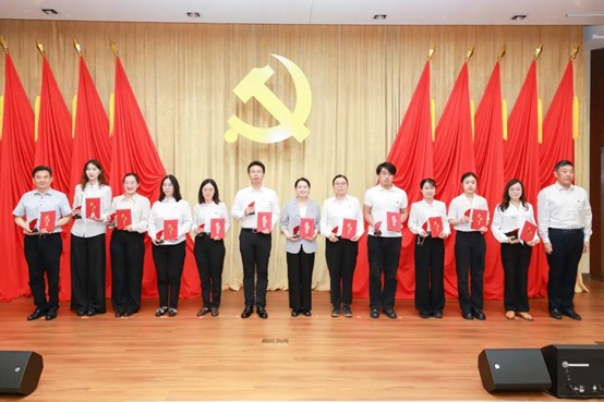 图片8.jpg 图片8.jpg